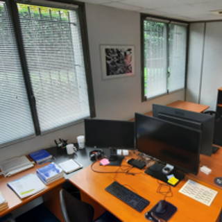 Bureau privé 15 m² 2 postes Location bureau Rue des Pins Grenoble 38100 - photo 4